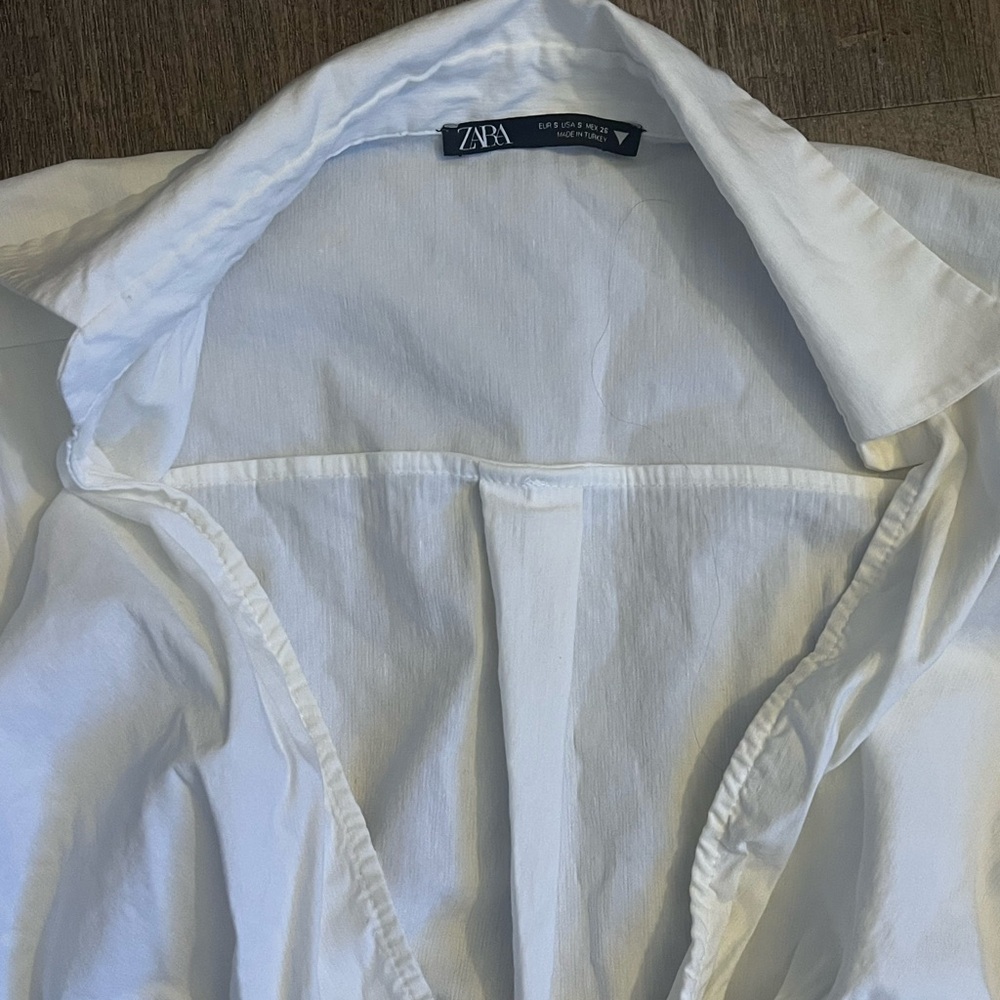 Zara women’s Crisp White Dress Shirt